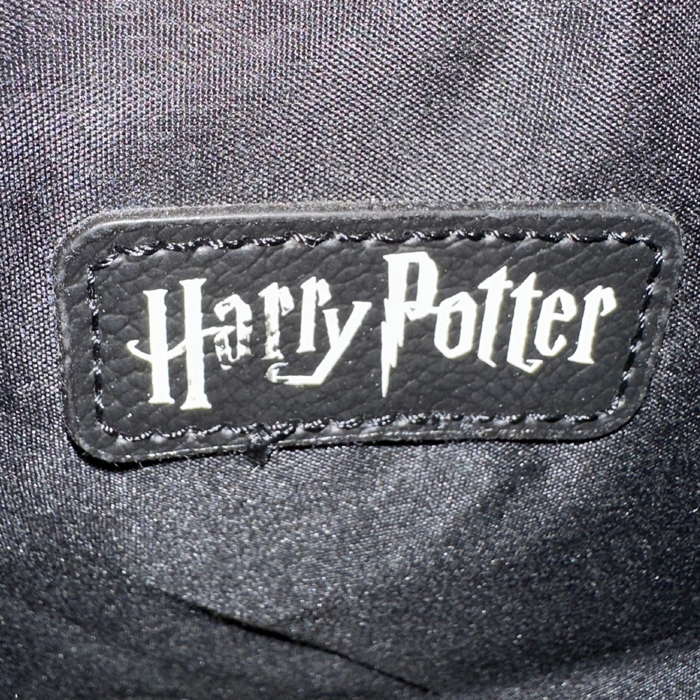 NWOT Loungefly Harry Potter Gryffindor Crossbody Bag Purse Red Gold - Picture 13 of 14